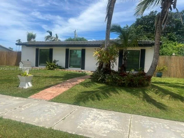 15821 SW 102nd Ct, Miami, FL 33157