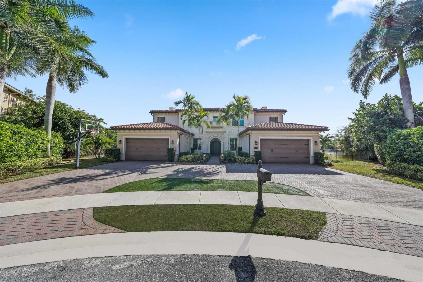 17511 Cadena Drive, Boca Raton, FL 33496
