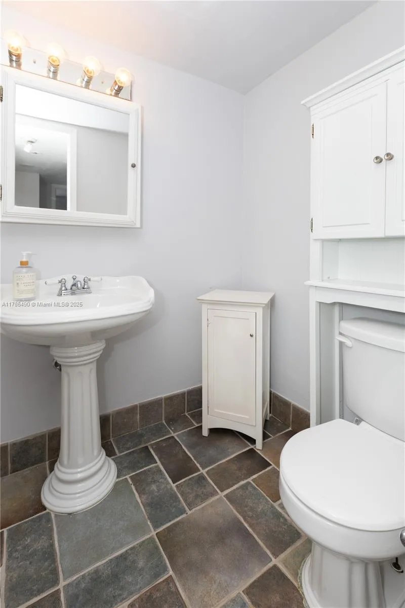 2750 NE 183rd St # 511, Aventura, FL 33160 photo 8