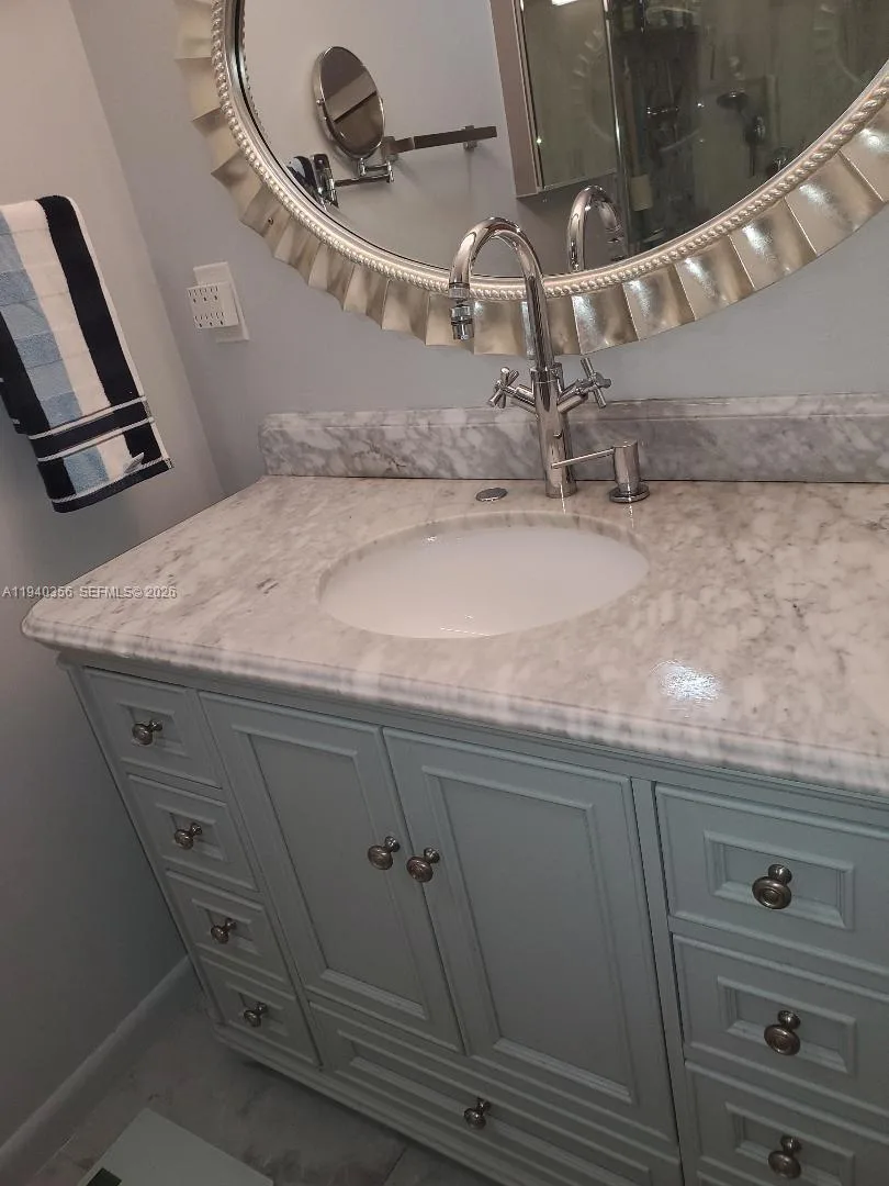 301 174th St # 514, Sunny Isles Beach, FL 33160 photo 3