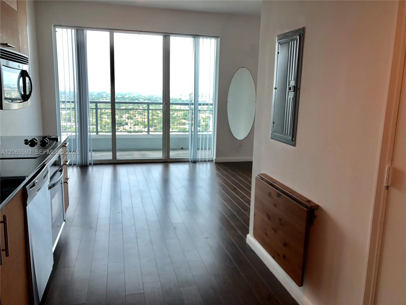 60 SW 13th St # 2519, Miami, FL 33130 photo 3