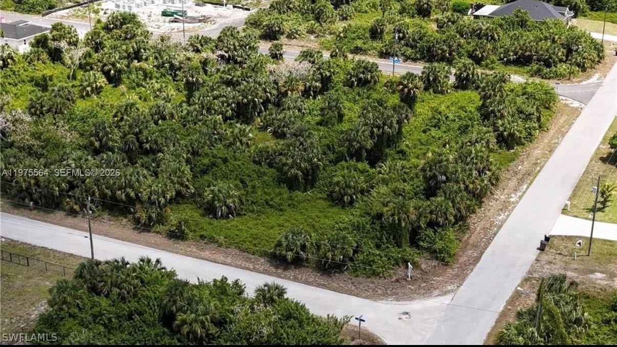 327 LANCELOT AVE, Lehigh Acres, FL 33974