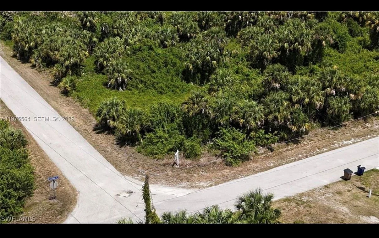 327 LANCELOT AVE, Lehigh Acres, FL 33974 photo 3