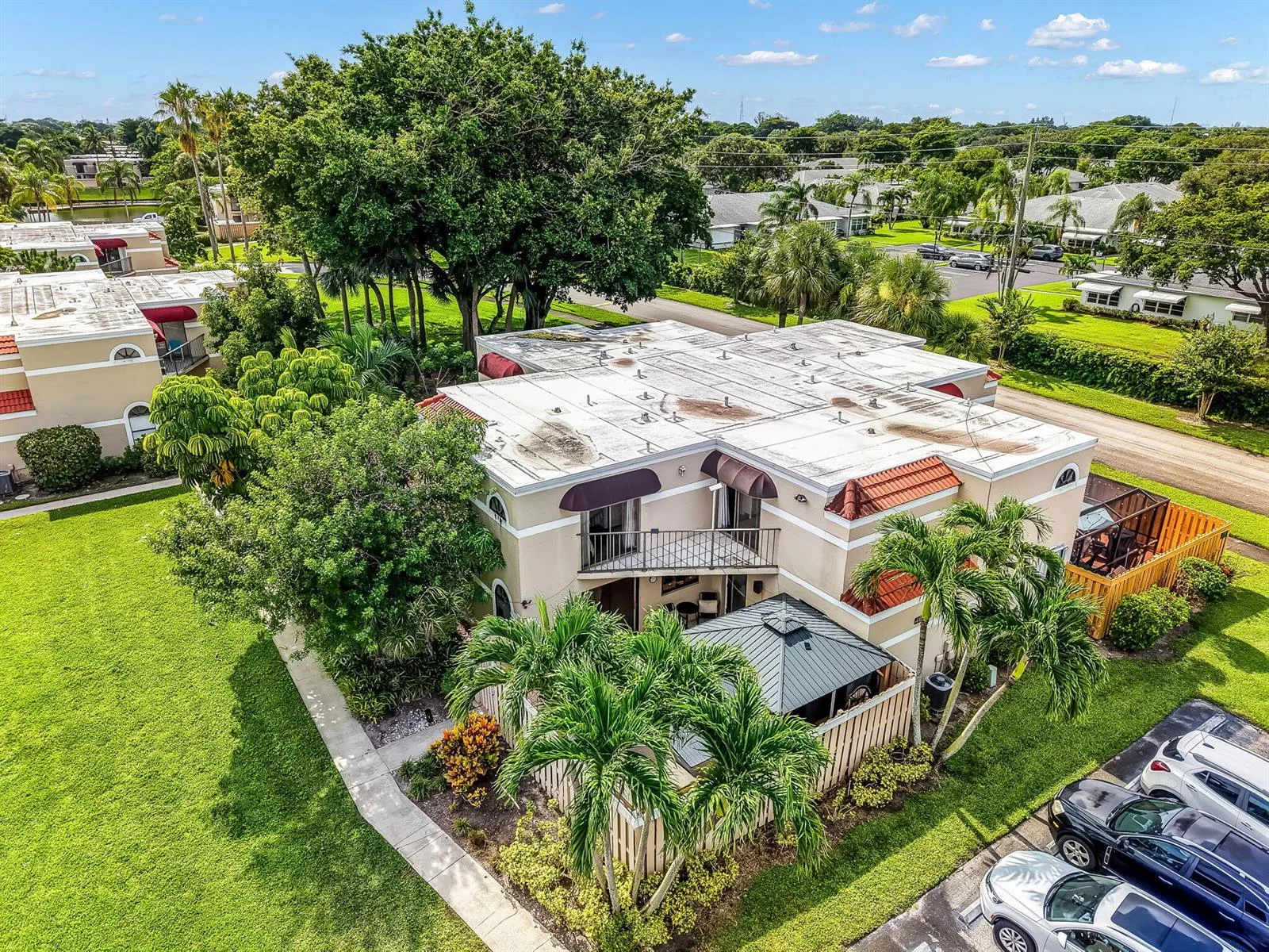 4005 VILLAGE Drive # A, Delray Beach, FL 33445 photo 2