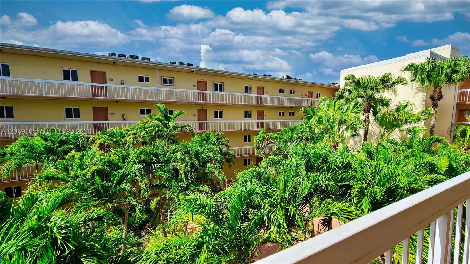 7910 Camino Real # N314, Miami, FL 33143