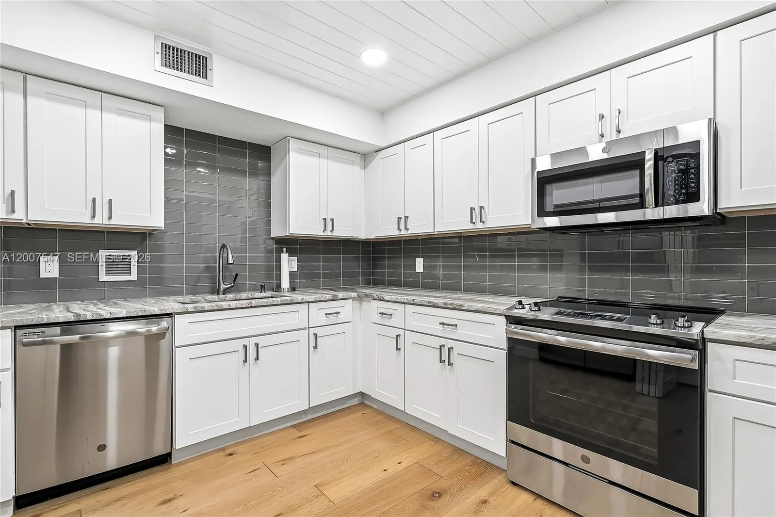 2808 N 46th Ave # E549, Hollywood, FL 33021 photo 12