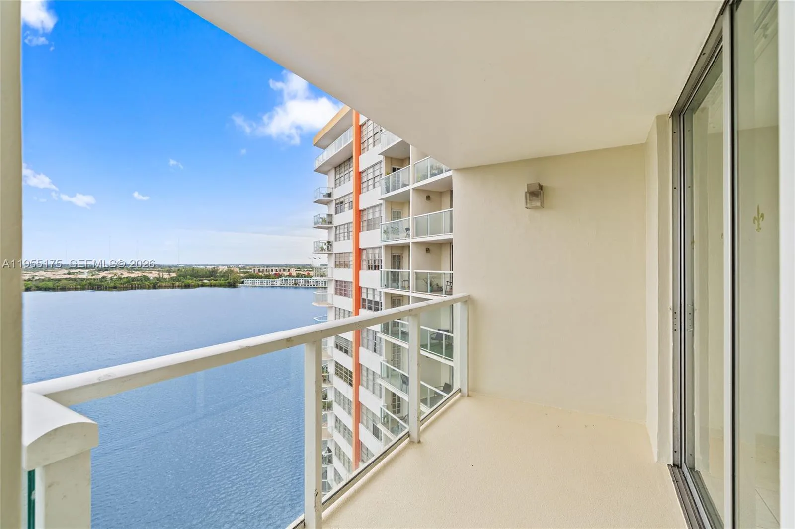 1301 NE Miami Gardens Dr # 1424W, Miami, FL 33179 photo 3