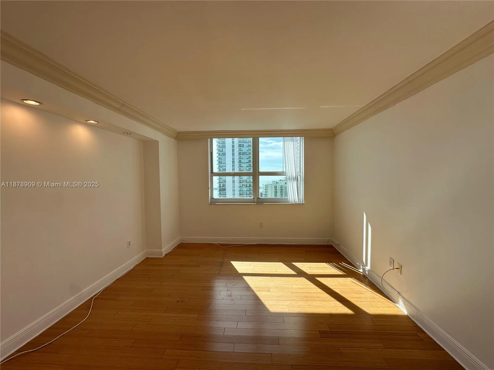 1155 Brickell Bay Dr # 3303, Miami, FL 33131 photo 5