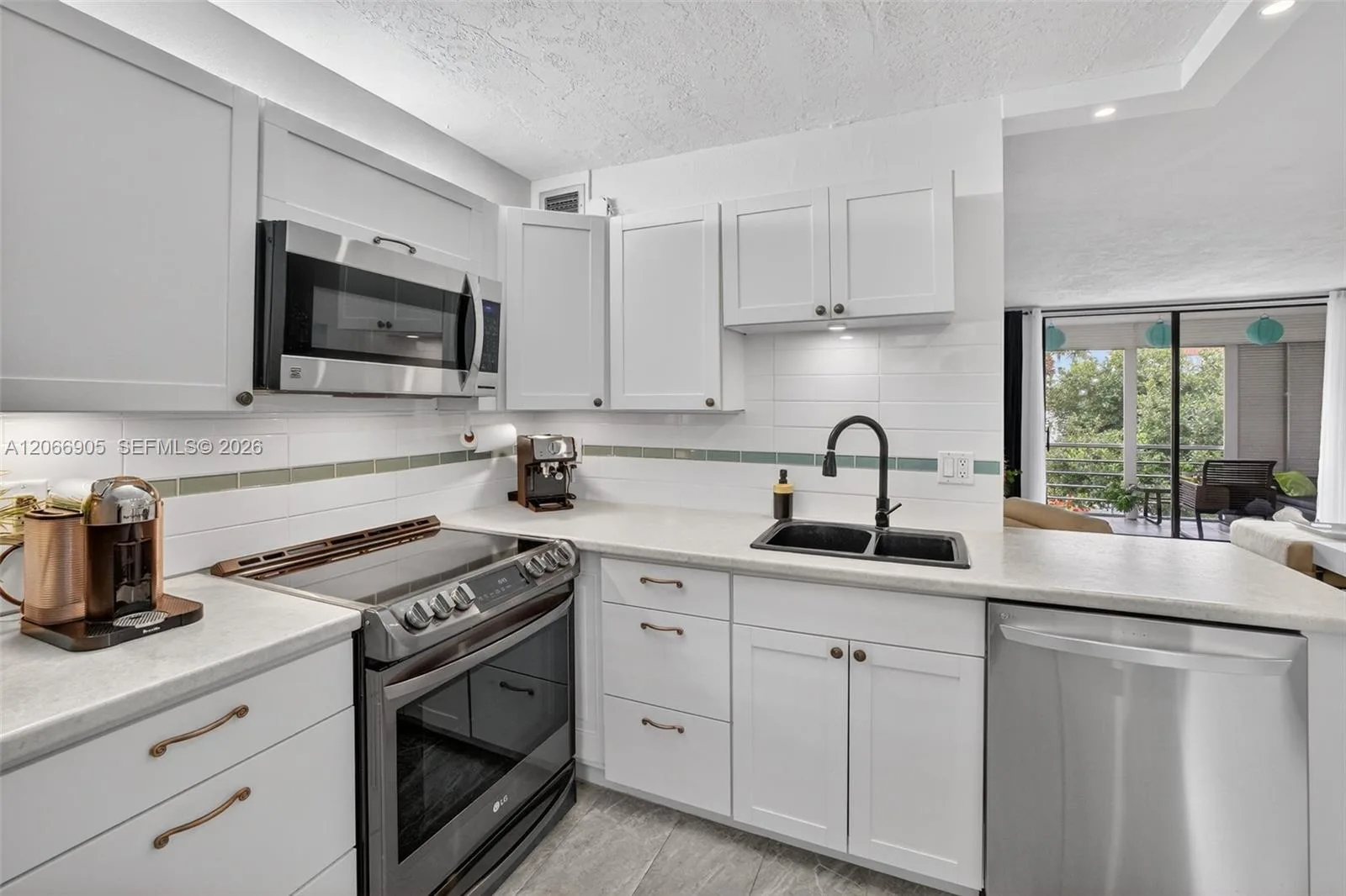 2801 Somerset Dr # 205, Lauderdale Lakes, FL 33311 photo 12