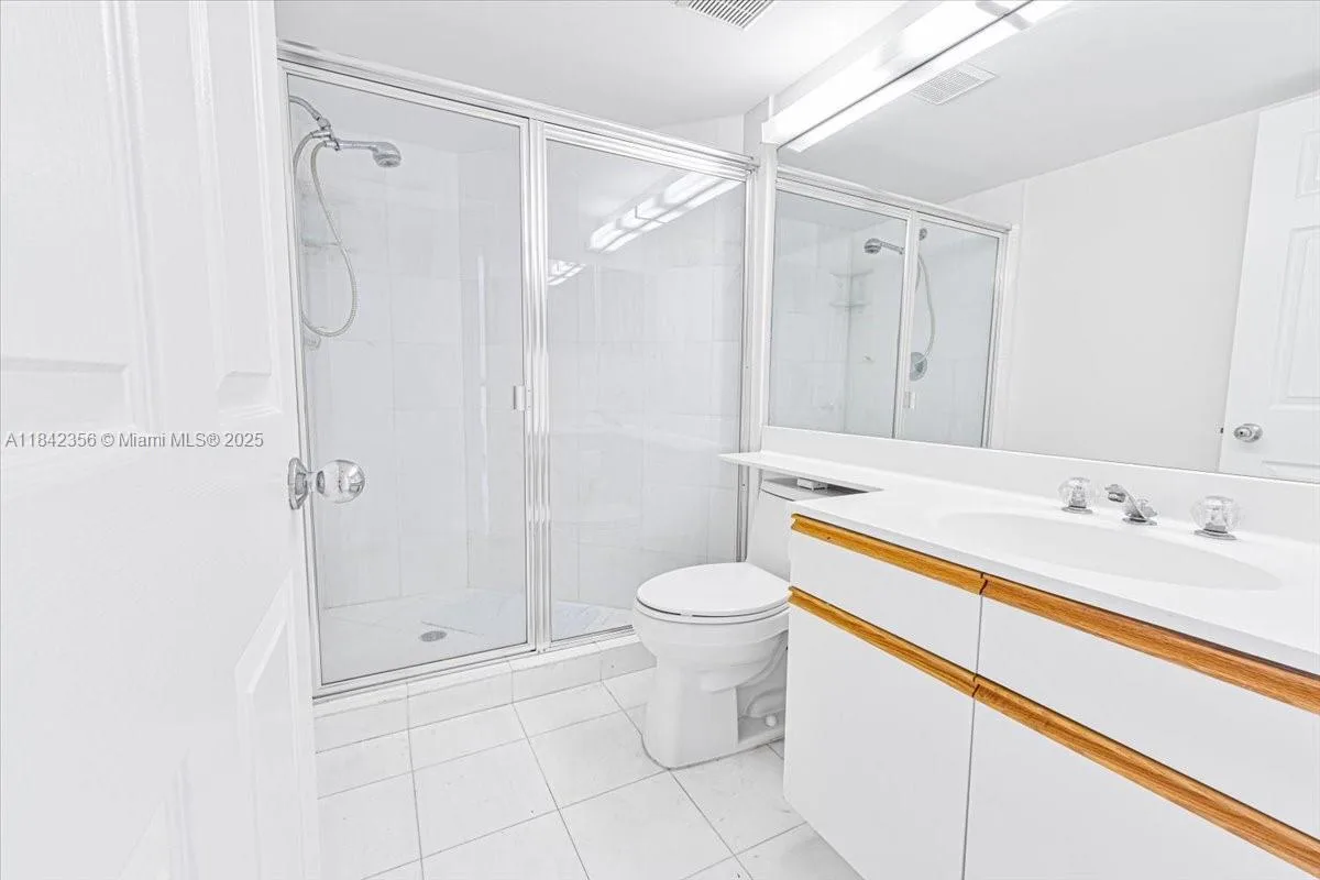 3500 Mystic Pointe Dr # 2101, Aventura, FL 33180 photo 12