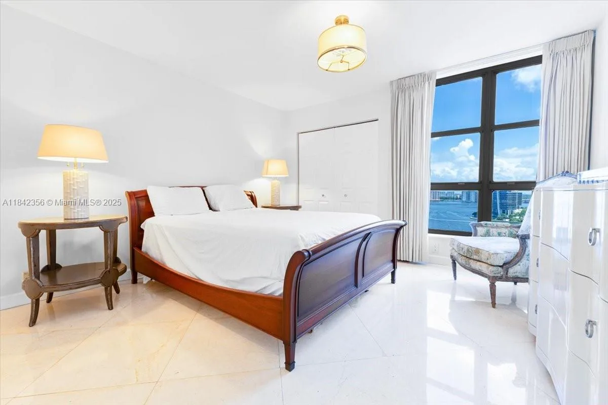 3500 Mystic Pointe Dr # 2101, Aventura, FL 33180 photo 8