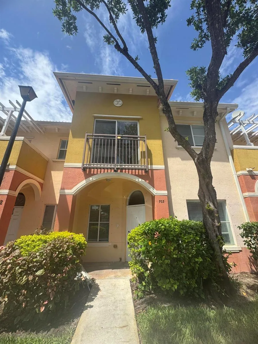 703 N SANTA CATALINA Circle # 703, North Lauderdale, FL 33068