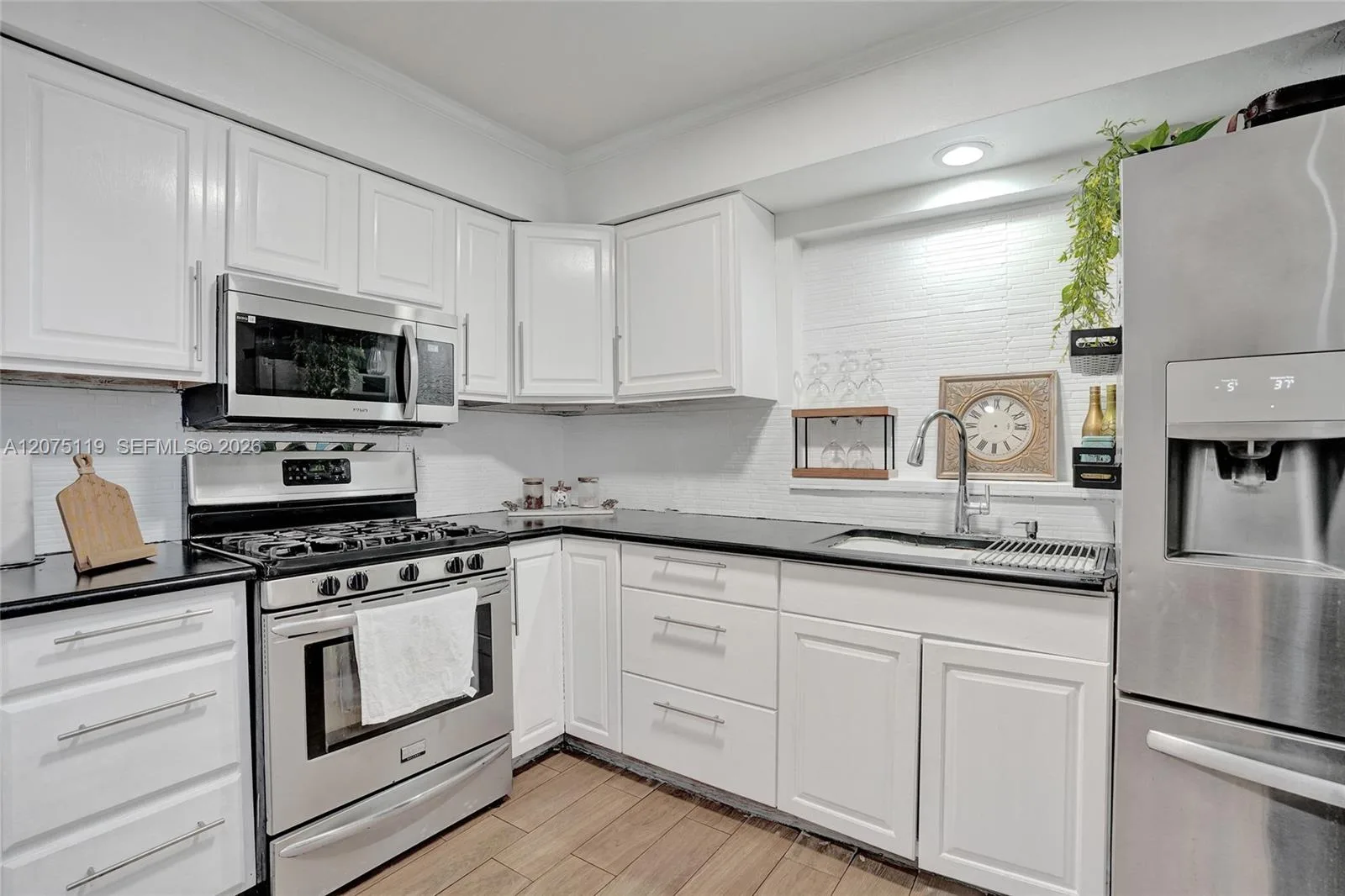 2701 Garfield St, Hollywood, FL 33020 photo 9