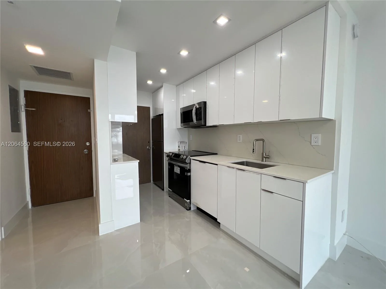 2899 Collins Ave # 610, Miami Beach, FL 33140 photo 13