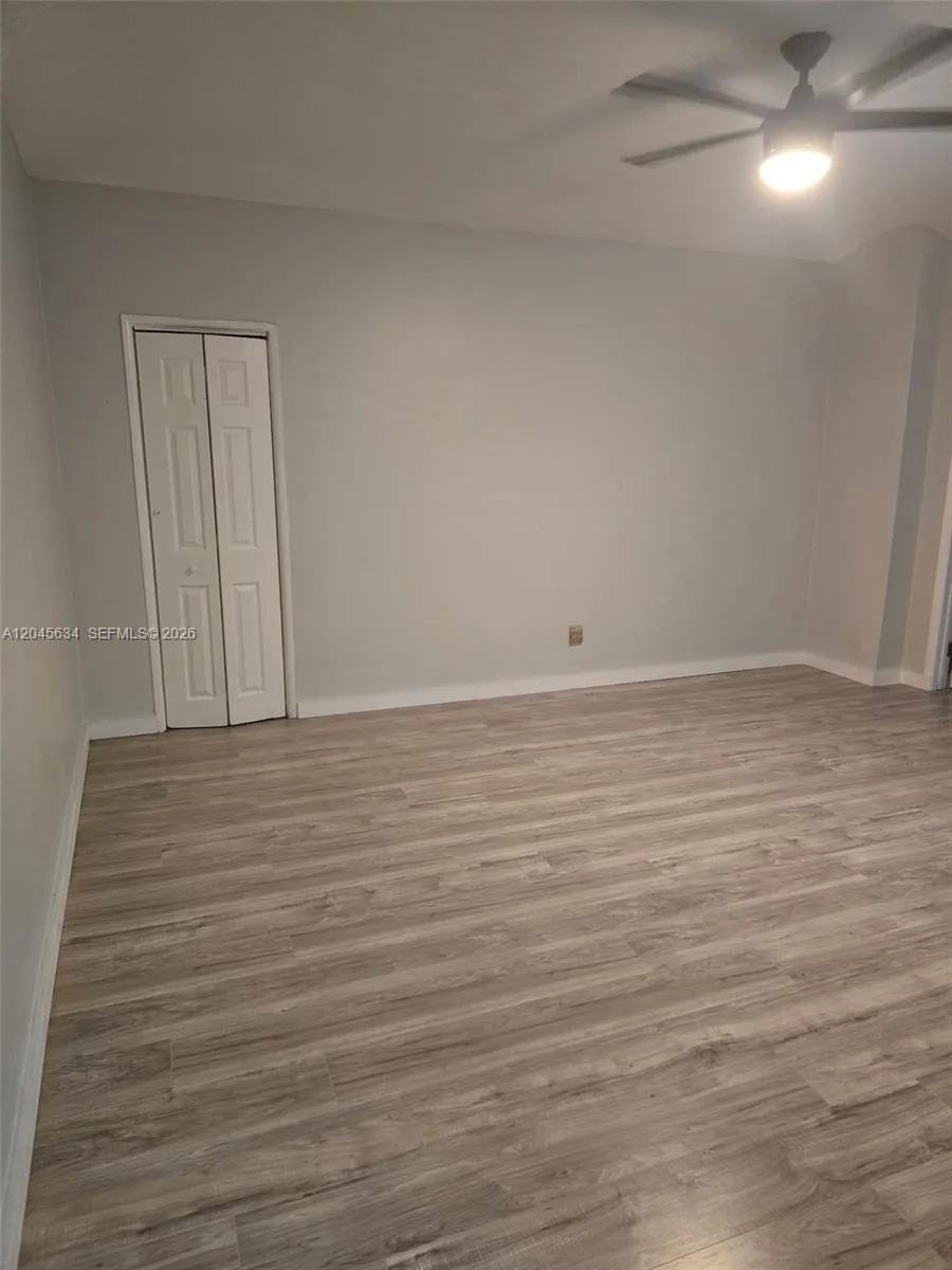 215 30th St # 22, Miami Beach, FL 33140 photo 12