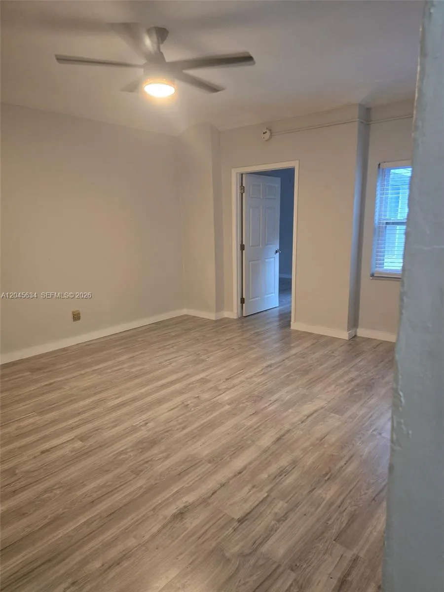 215 30th St # 22, Miami Beach, FL 33140 photo 13