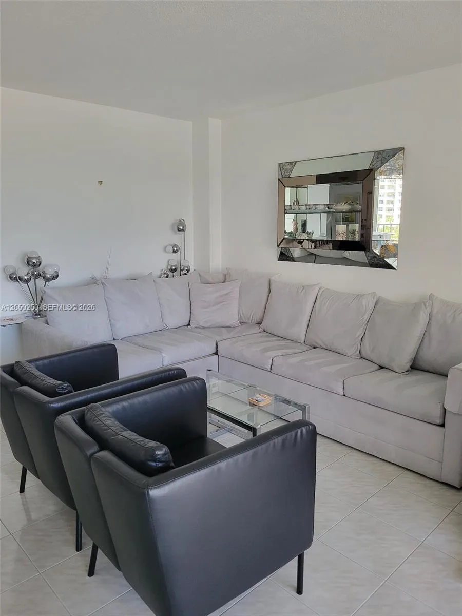 220 Kings Point Dr # 606, Sunny Isles Beach, FL 33160 photo 4