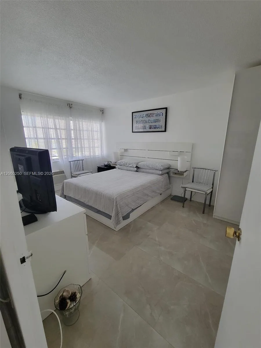 220 Kings Point Dr # 606, Sunny Isles Beach, FL 33160 photo 7