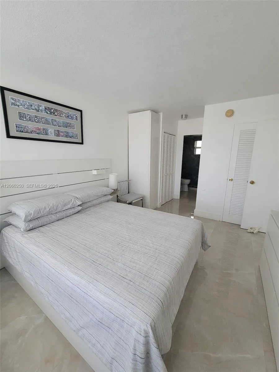220 Kings Point Dr # 606, Sunny Isles Beach, FL 33160 photo 8