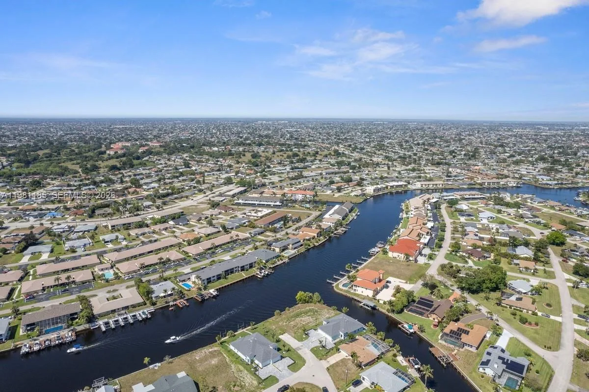 1107 SE 38 ST, Cape Coral, FL 33904 photo 13