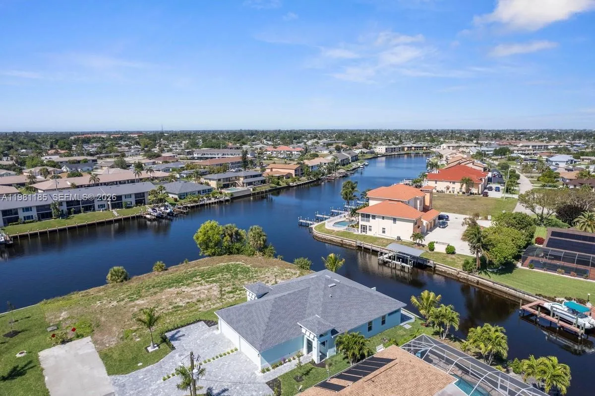 1107 SE 38 ST, Cape Coral, FL 33904 photo 6