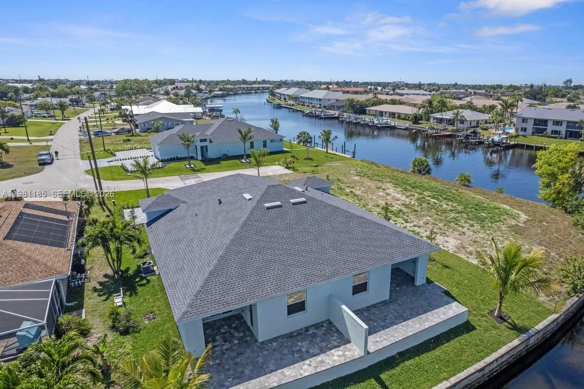 1107 SE 38 ST, Cape Coral, FL 33904 photo 7