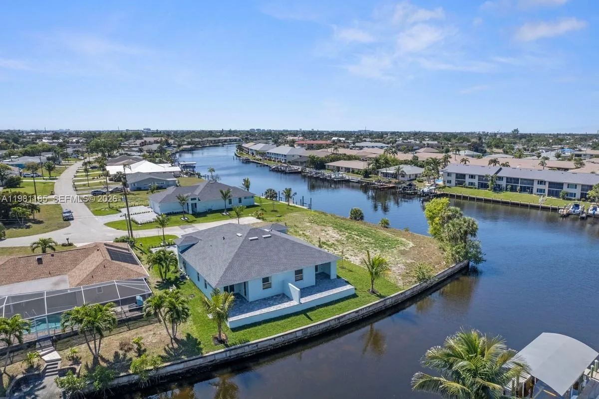 1107 SE 38 ST, Cape Coral, FL 33904 photo 8