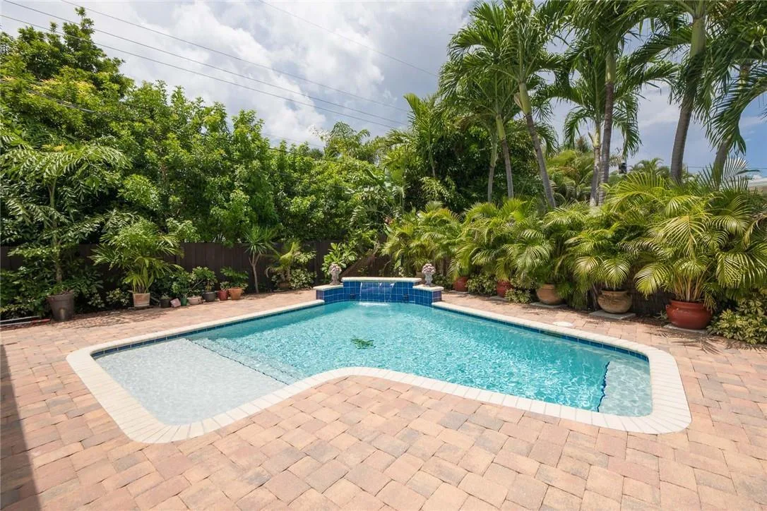 2709 NE 16TH Avenue, Wilton Manors, FL 33334 photo 3