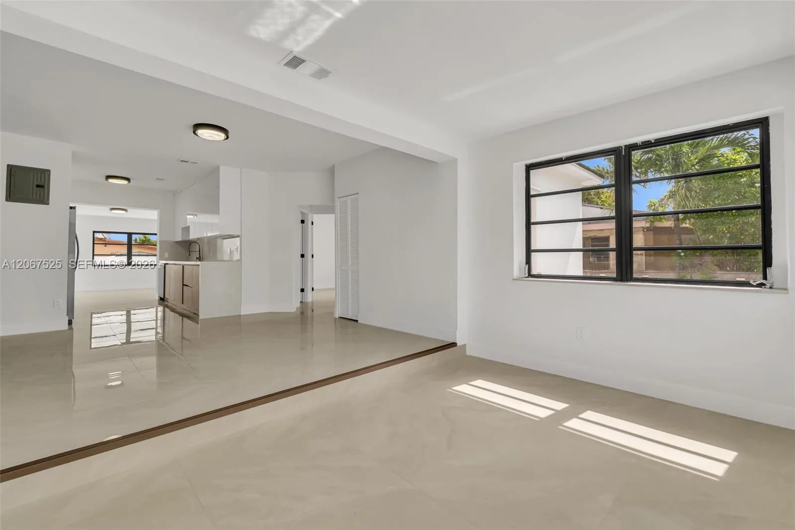 611 SE 4th St, Hialeah, FL 33010 photo 3