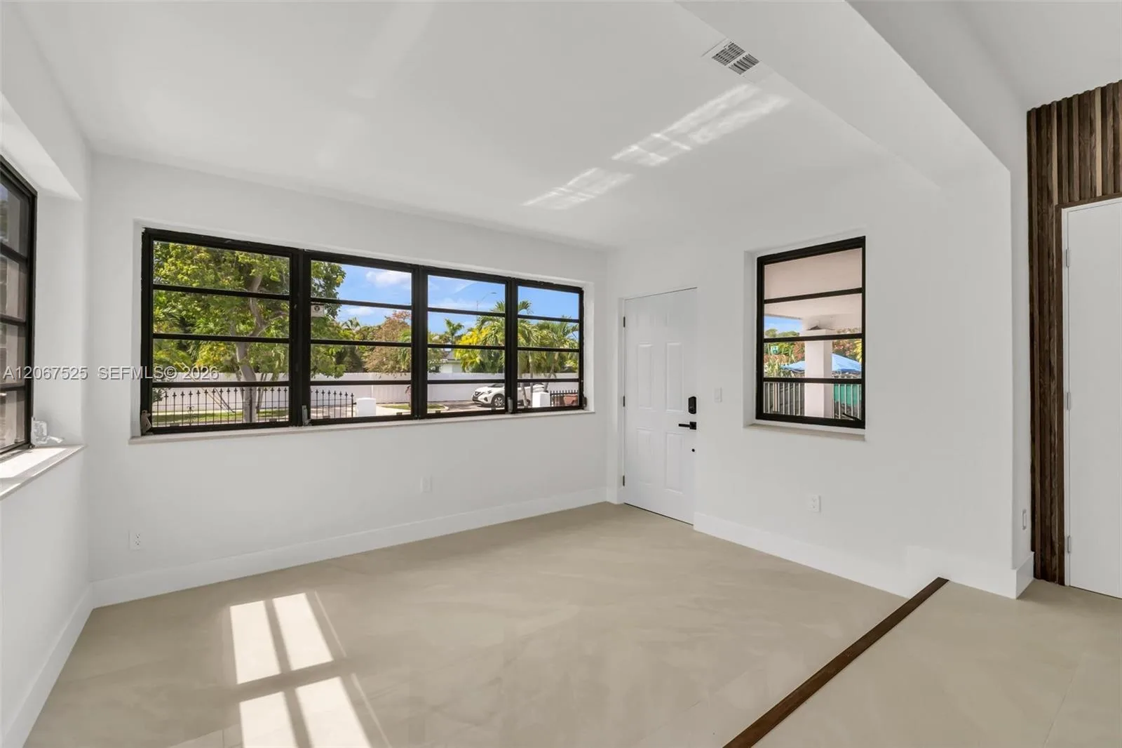 611 SE 4th St, Hialeah, FL 33010 photo 5