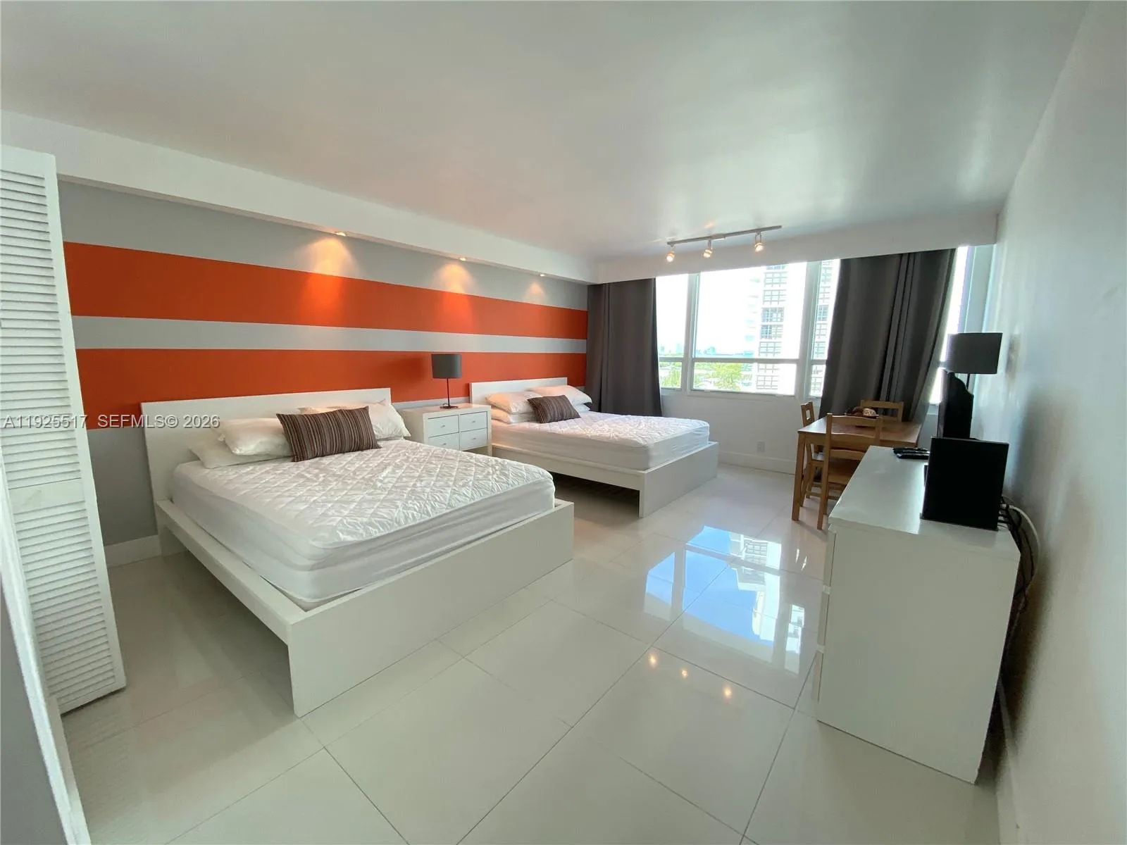 5445 Collins Ave # 610, Miami Beach, FL 33140 photo 2
