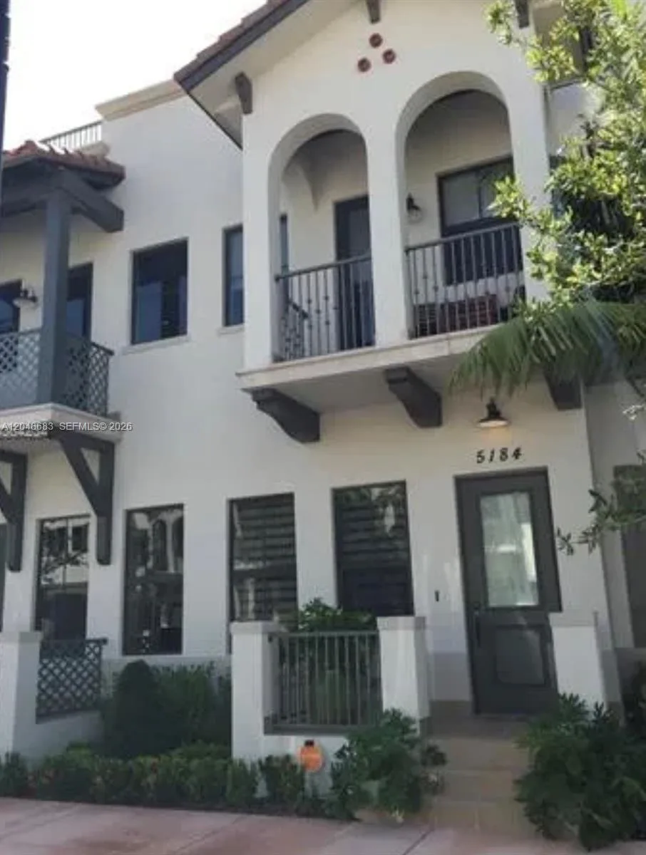 5184 NW 84th Ave, Doral, FL 33166