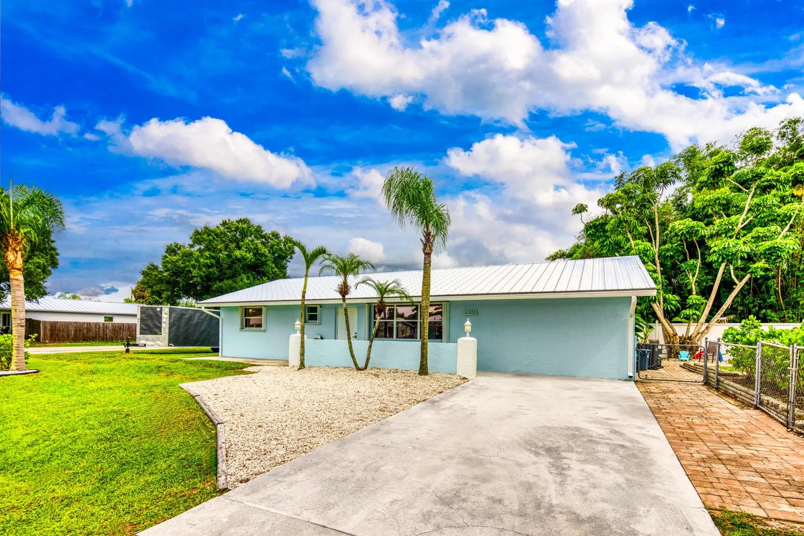 2184 SE Washington Street N, Stuart, FL 34997 photo 2