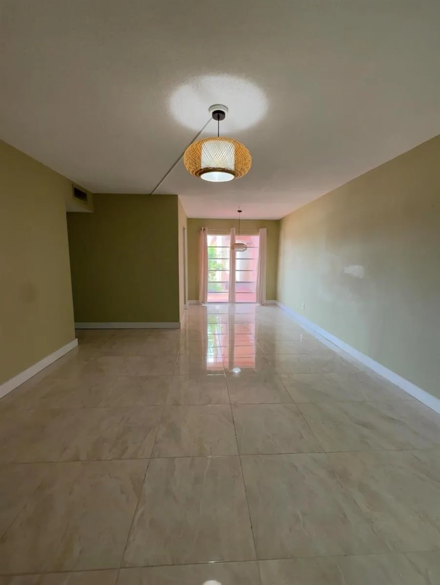 22 GOLFS EDGE # B, West Palm Beach, FL 33417 photo 11