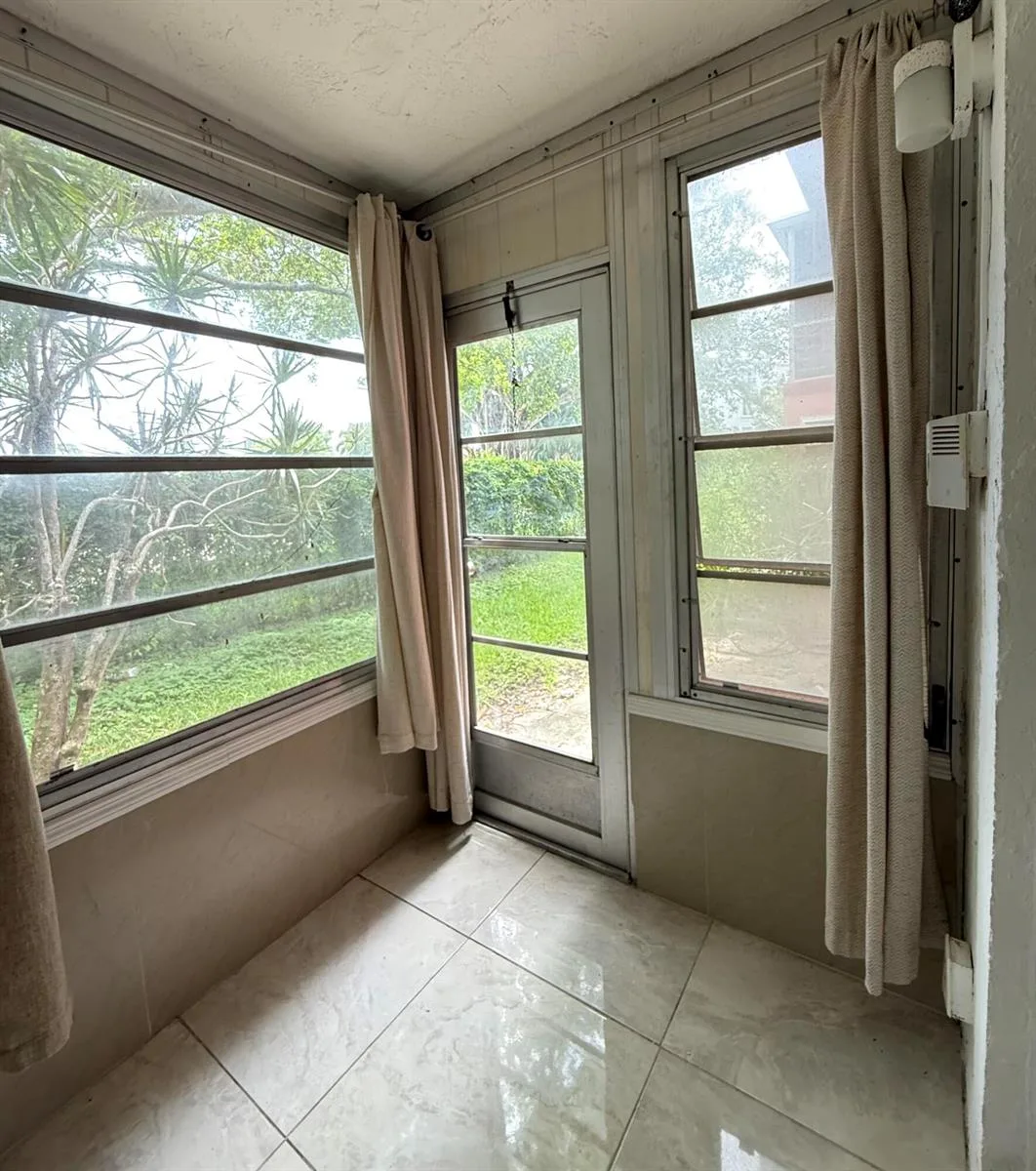 22 GOLFS EDGE # B, West Palm Beach, FL 33417 photo 9