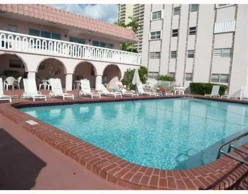 3181 S Ocean Dr # 304, Hallandale Beach, FL 33009
