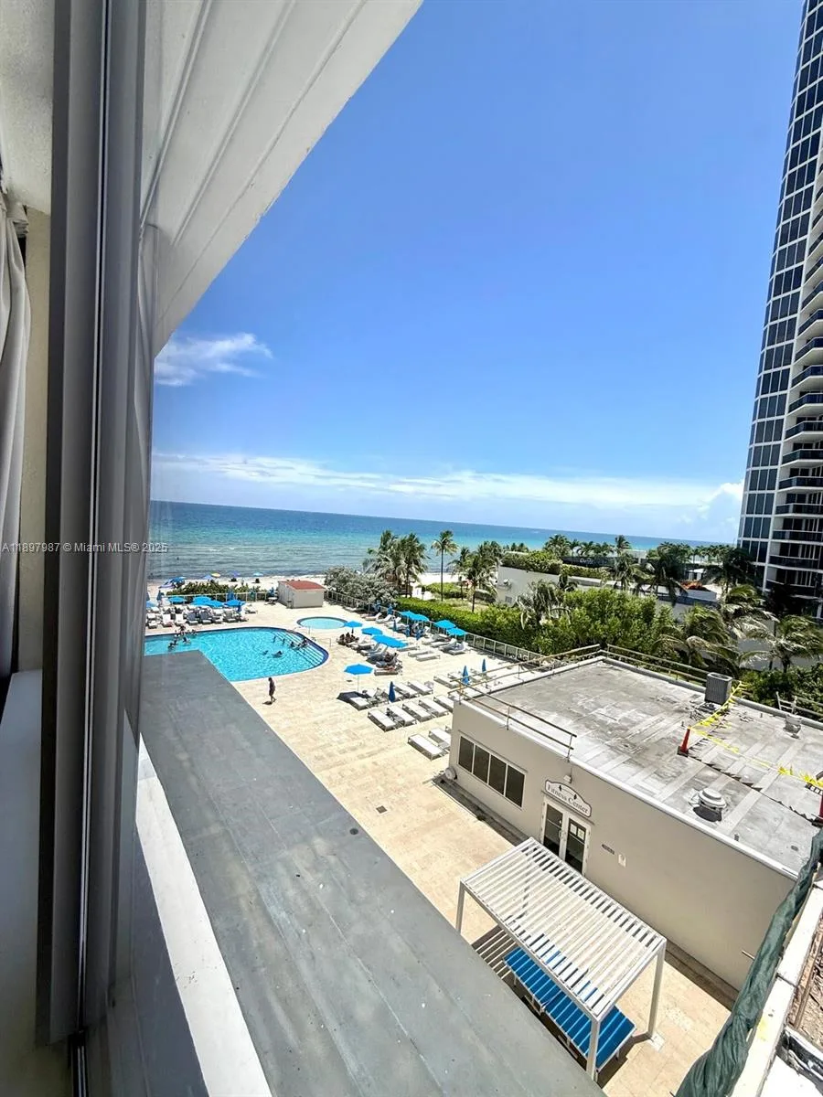 19201 Collins Ave # 308, Sunny Isles Beach, FL 33160 photo 3