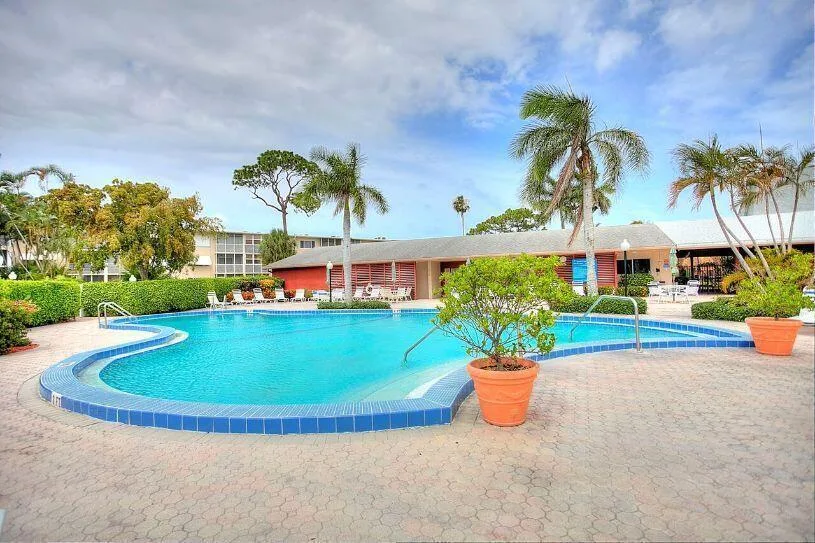 2668 Garden Drive N # 311, Lake Worth, FL 33461 photo 9