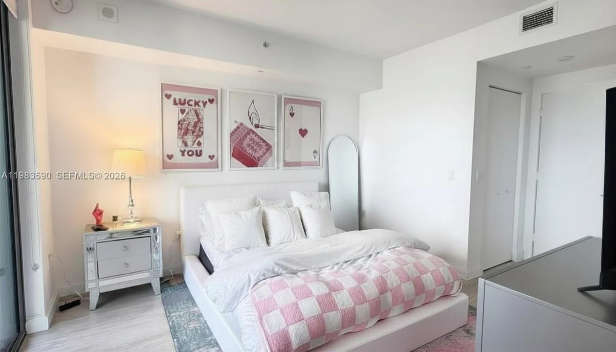 45 SW 9th St # 3809, Miami, FL 33130 photo 7