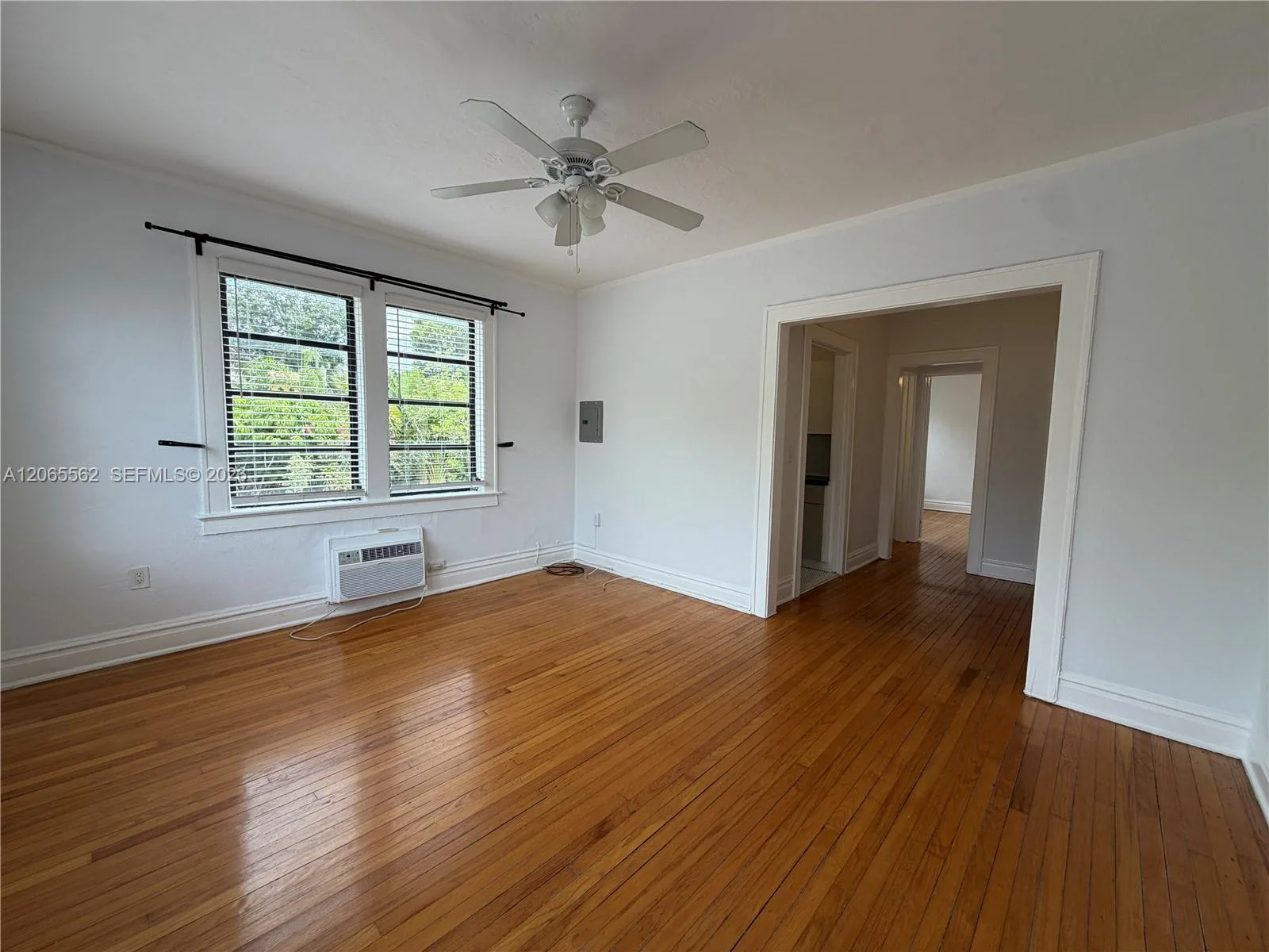 320 Mendoza Ave # 5, Miami, FL 33134 photo 2