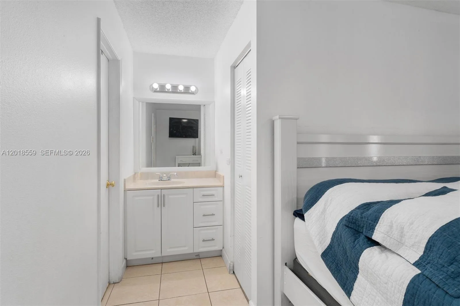 1950 W 54th St # 406, Hialeah, FL 33012 photo 7