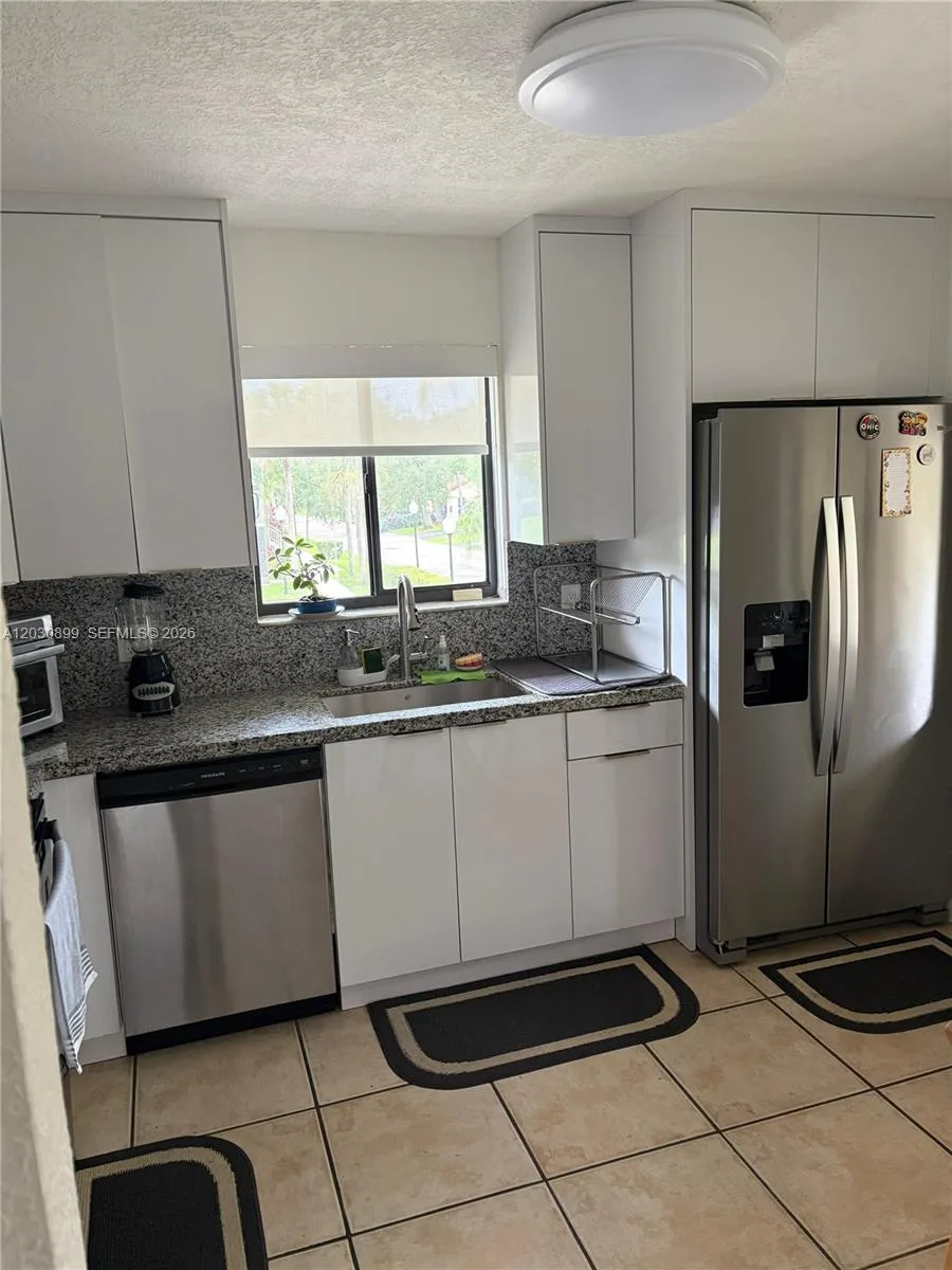 16184 Laurel Dr # 204, Weston, FL 33326 photo 6
