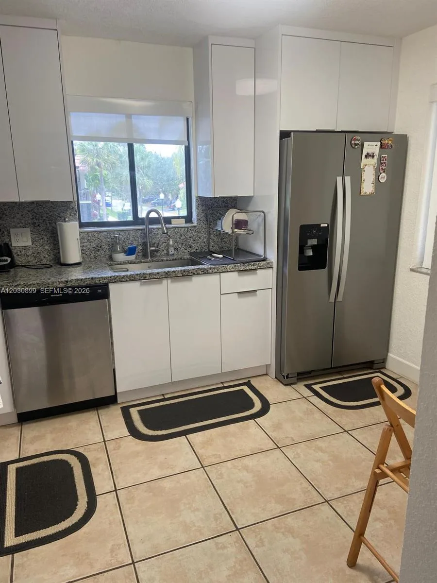 16184 Laurel Dr # 204, Weston, FL 33326 photo 9