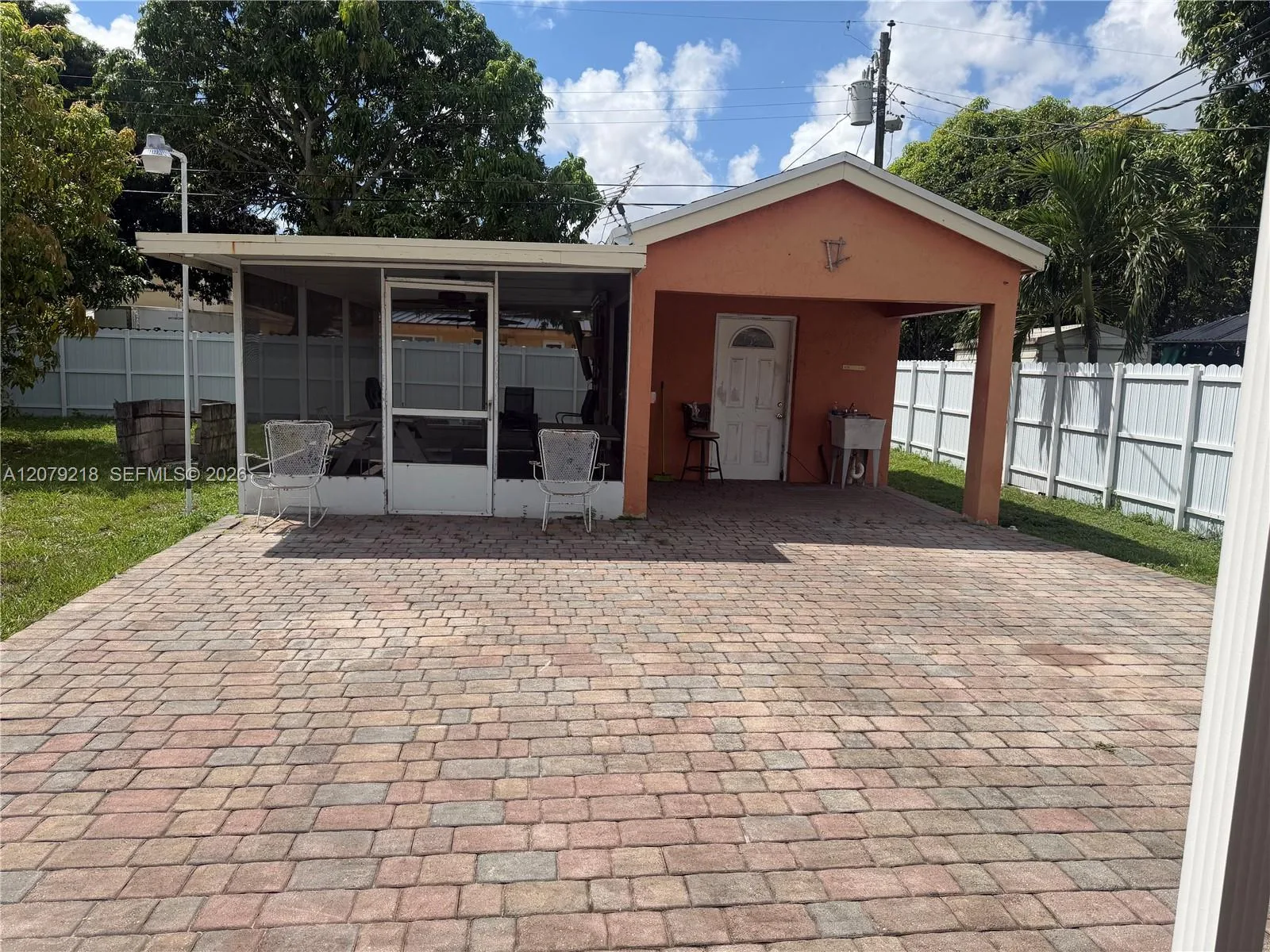 962 E 19th St, Hialeah, FL 33013 photo 11