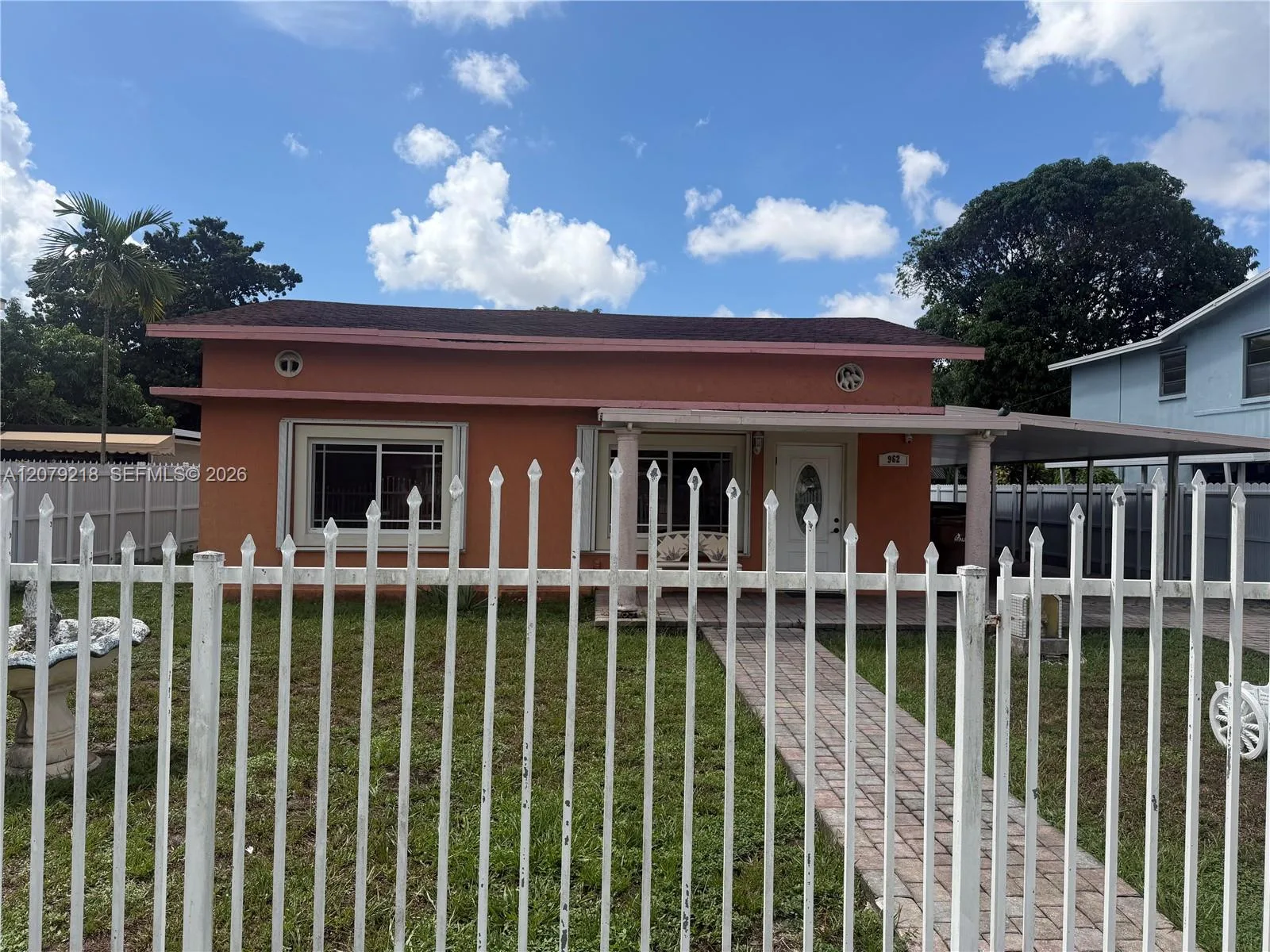 962 E 19th St, Hialeah, FL 33013 — zdjęcie 3