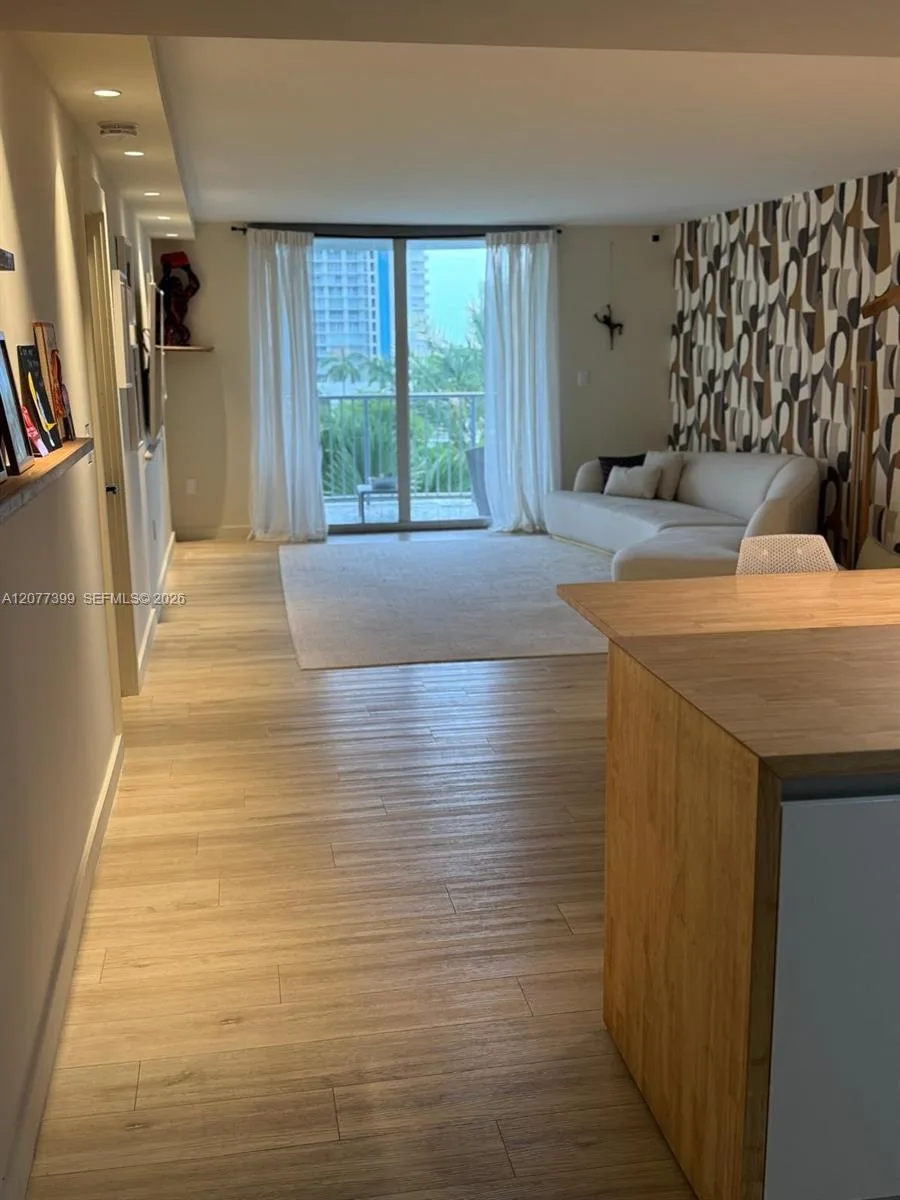 210 Sea View Dr # 608, Key Biscayne, FL 33149