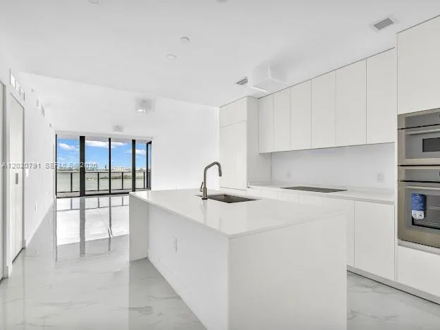 700 NE 24th St # 1006, Miami, FL 33137 photo 8