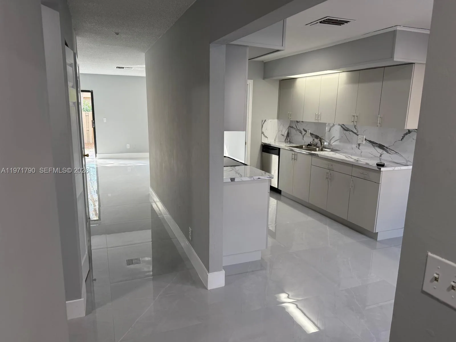 2700 N 34th Ave # I, Hollywood, FL 33021 photo 3