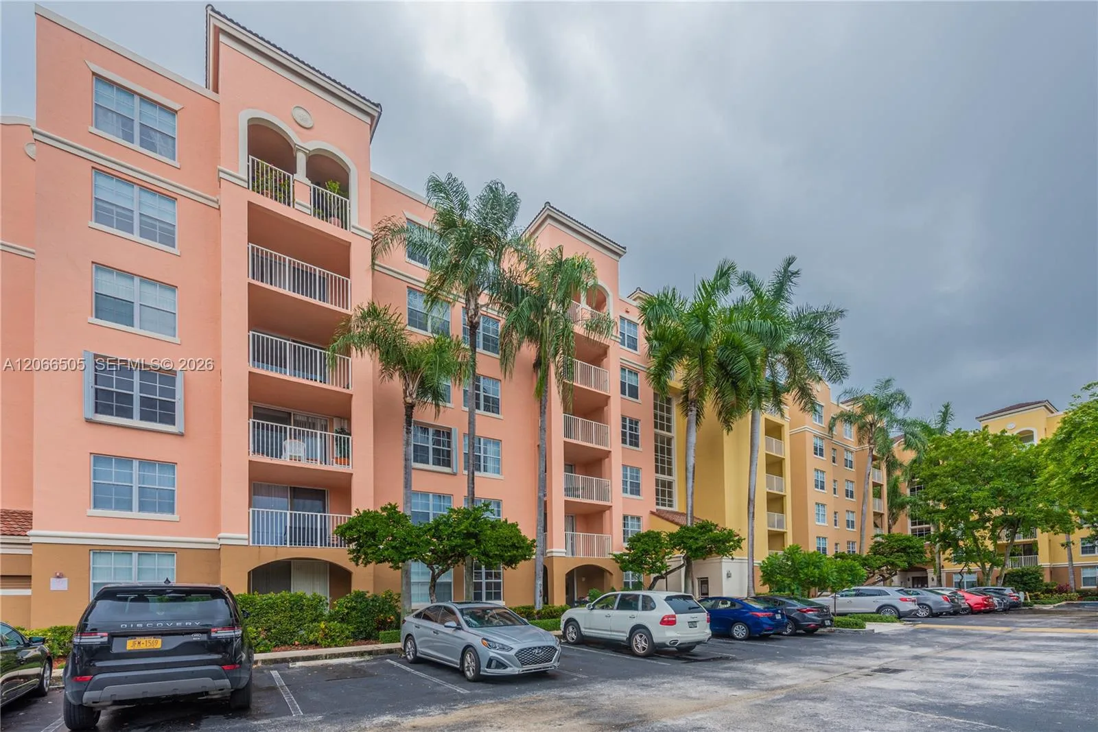 19601 E Country Club Dr # 7104, Aventura, FL 33180