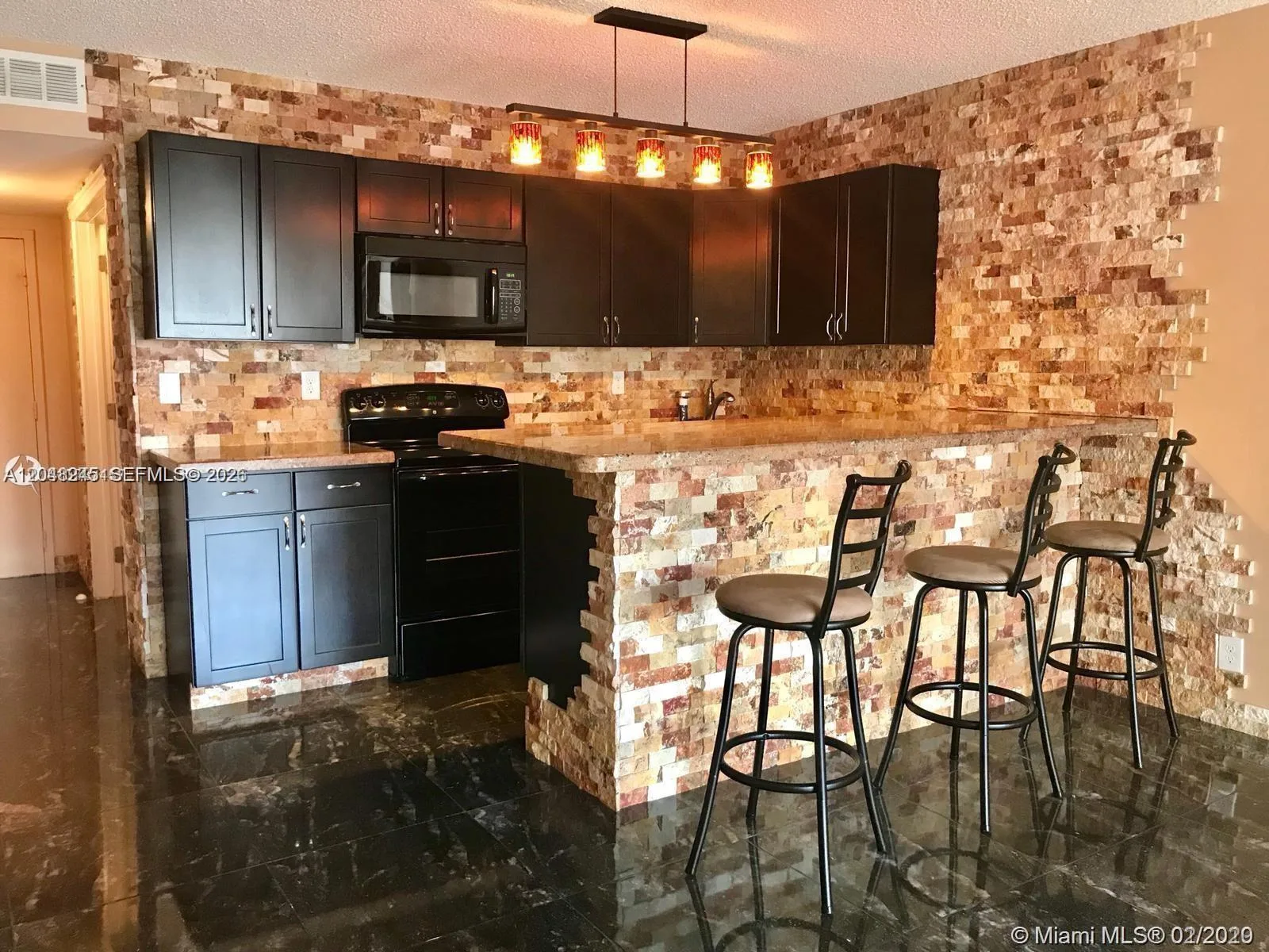 600 SE Three Islands Blvd # 1018, Hallandale Beach, FL 33009 photo 2